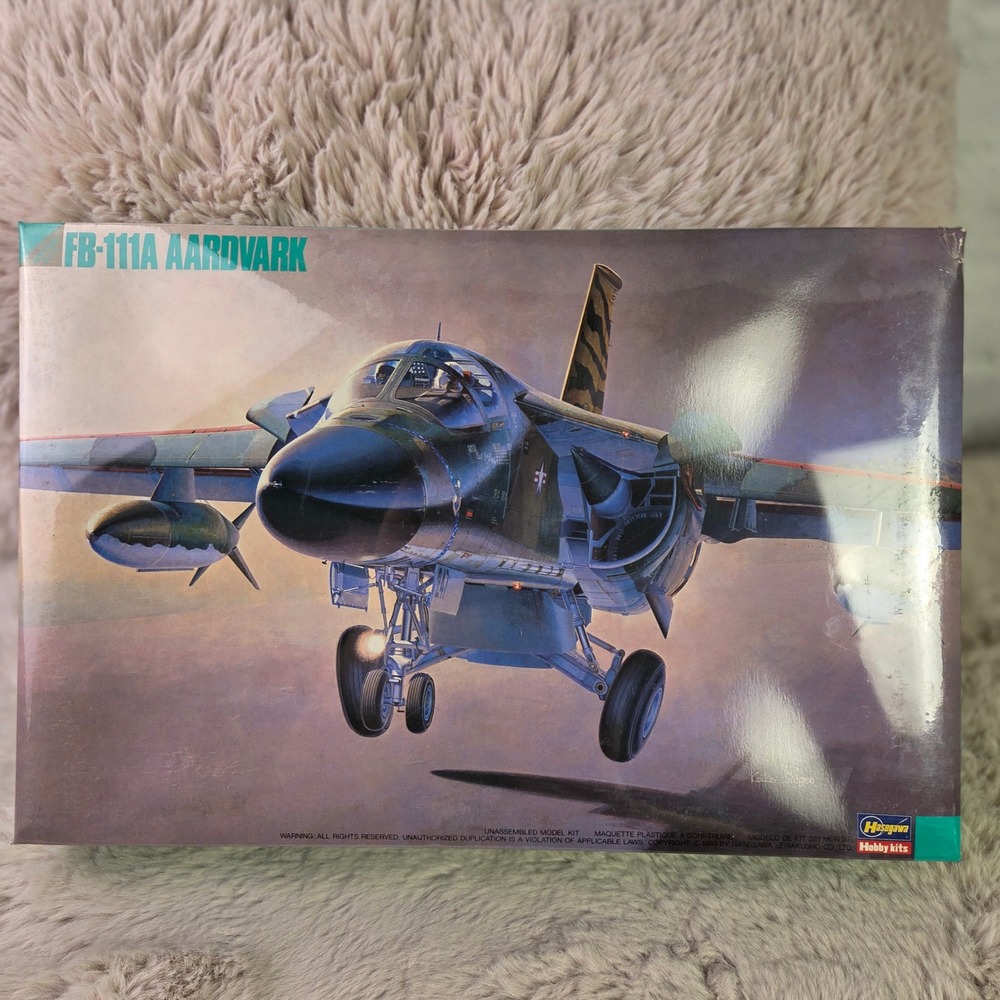 Hasegawa 1:72 FB-111A Aardvark SAC USAF Bomber Model Kit K35 04035 Sealed